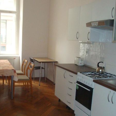 Gallery Hostel Prag Exterior foto