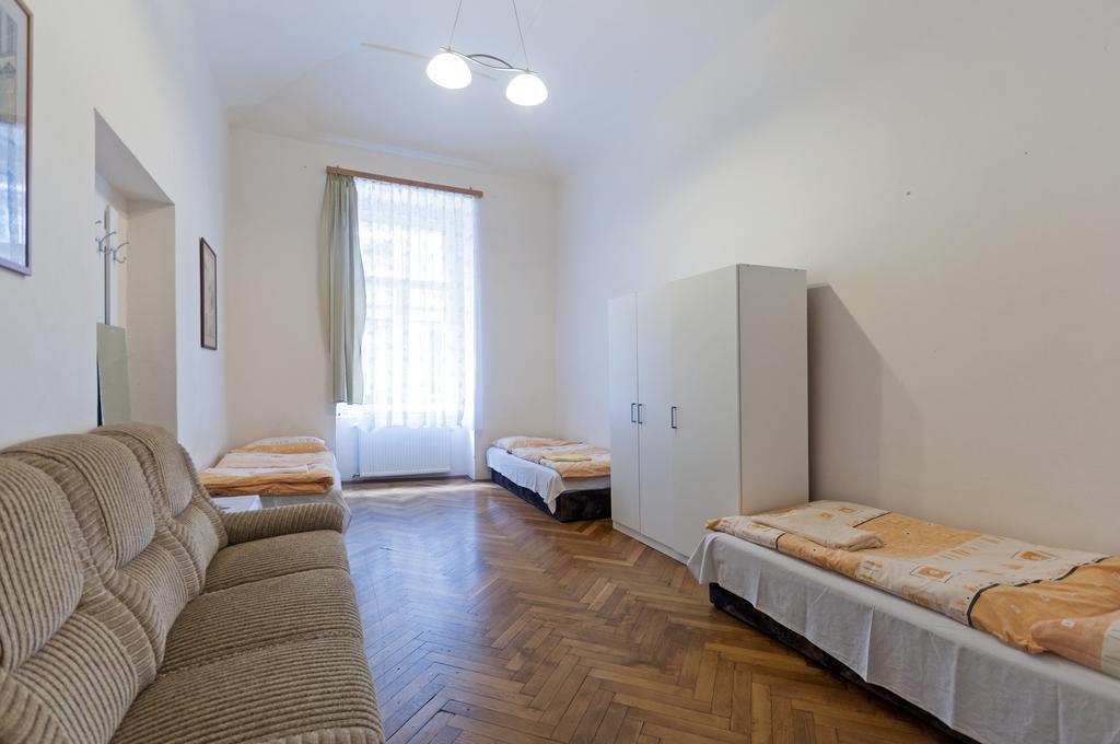 Gallery Hostel Prag Exterior foto