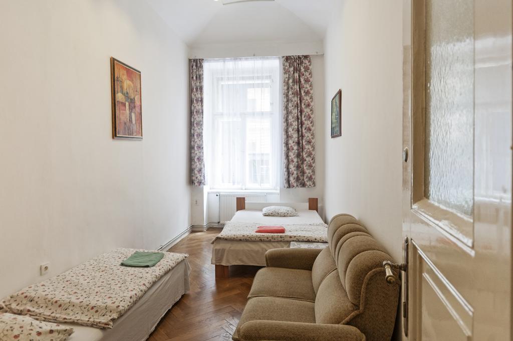 Gallery Hostel Prag Exterior foto